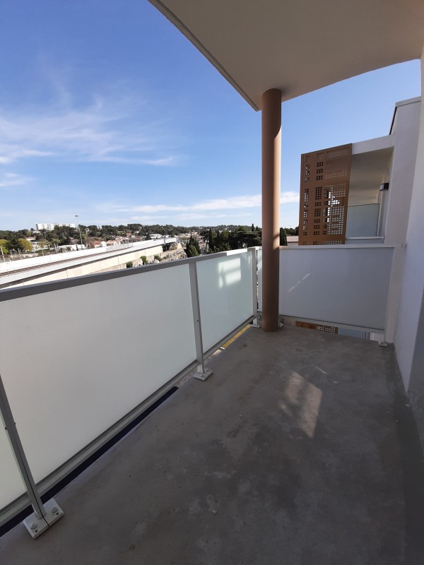 Appartement 1 pièce 18 m² · à Nîmes · 18 m² · 377 €/mois
