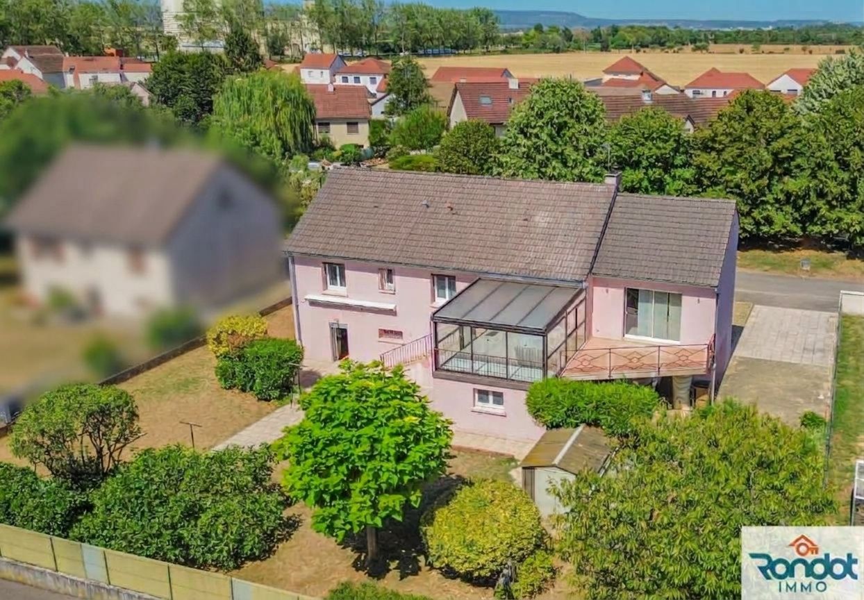 Maison 9 pièces 166 m² · à Bretenière · 166 m² · 380 000 €