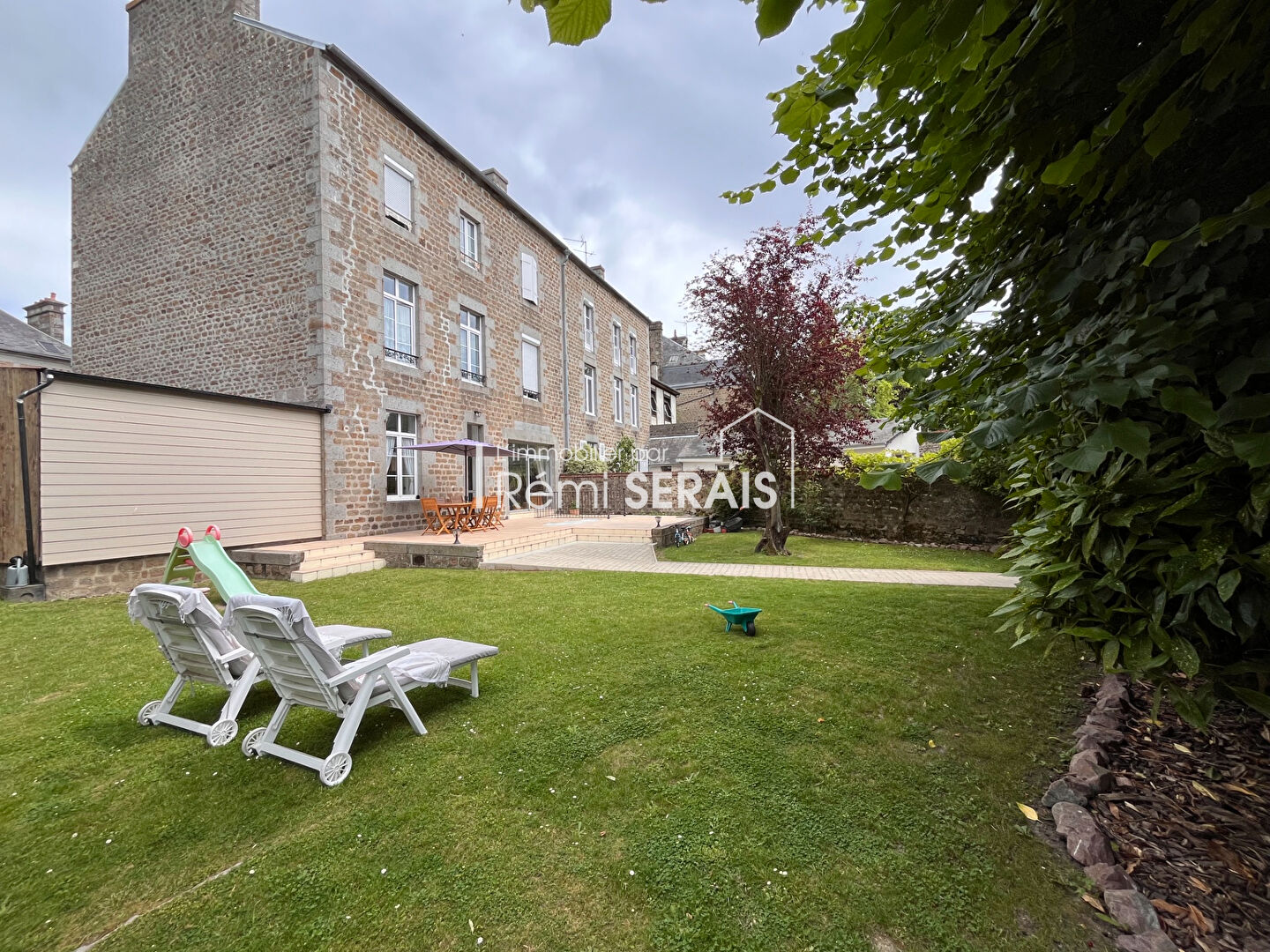 Maison 9 pièces 255 m² · à Flers · 255 m² · 333 000 €