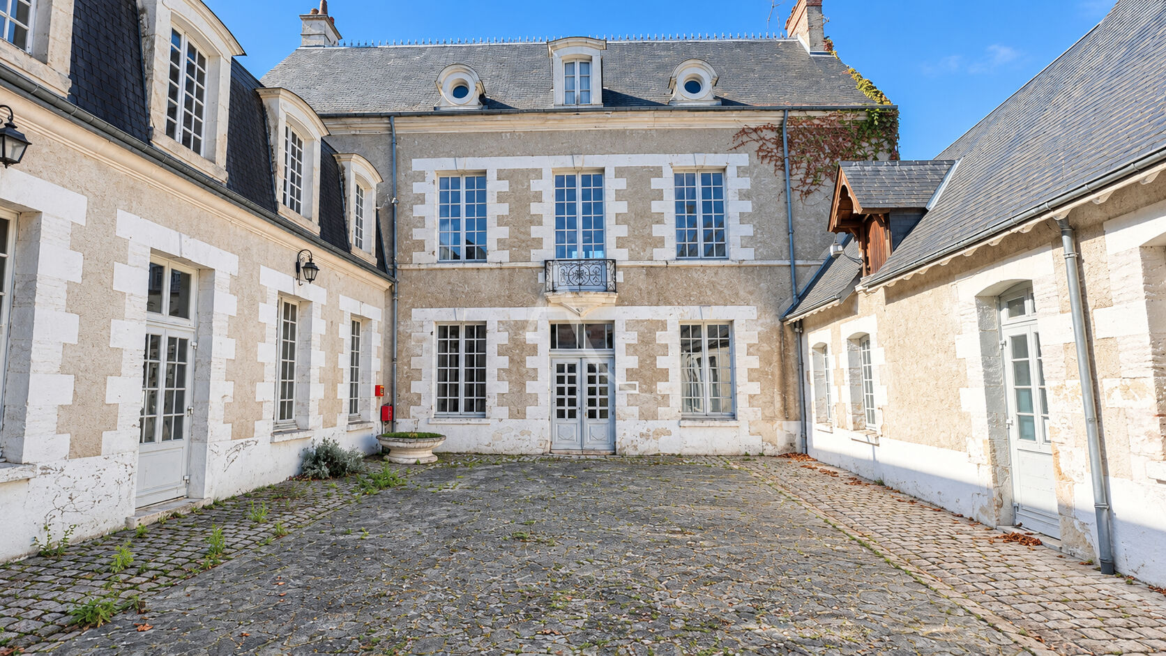 Maison 13 pièces 425 m² · à Romorantin-Lanthenay · 425 m² · 199 420 €