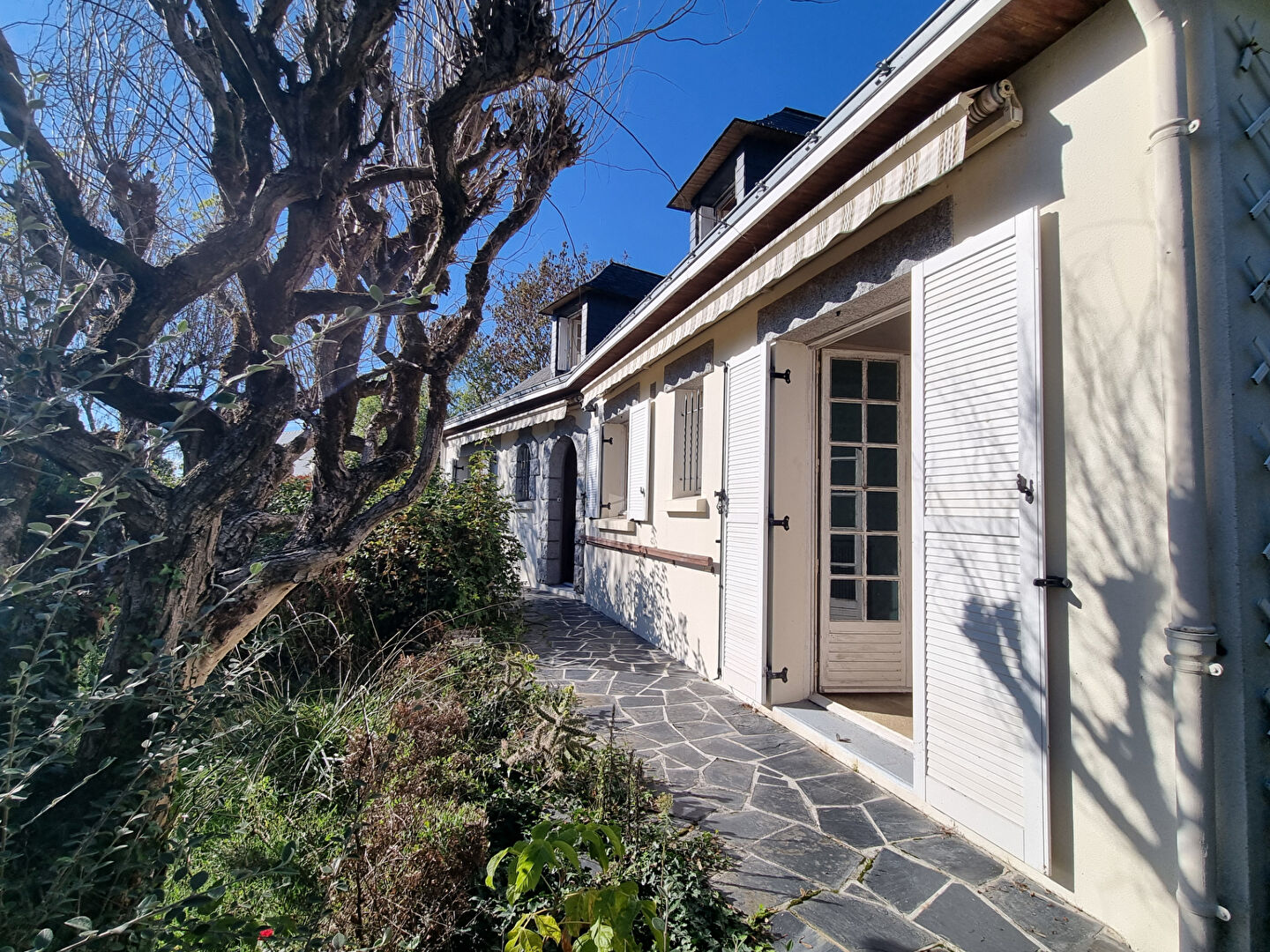 Maison 6 pièces 113 m² · à Saint-Étienne-de-Montluc · 113 m² · 294 560 €