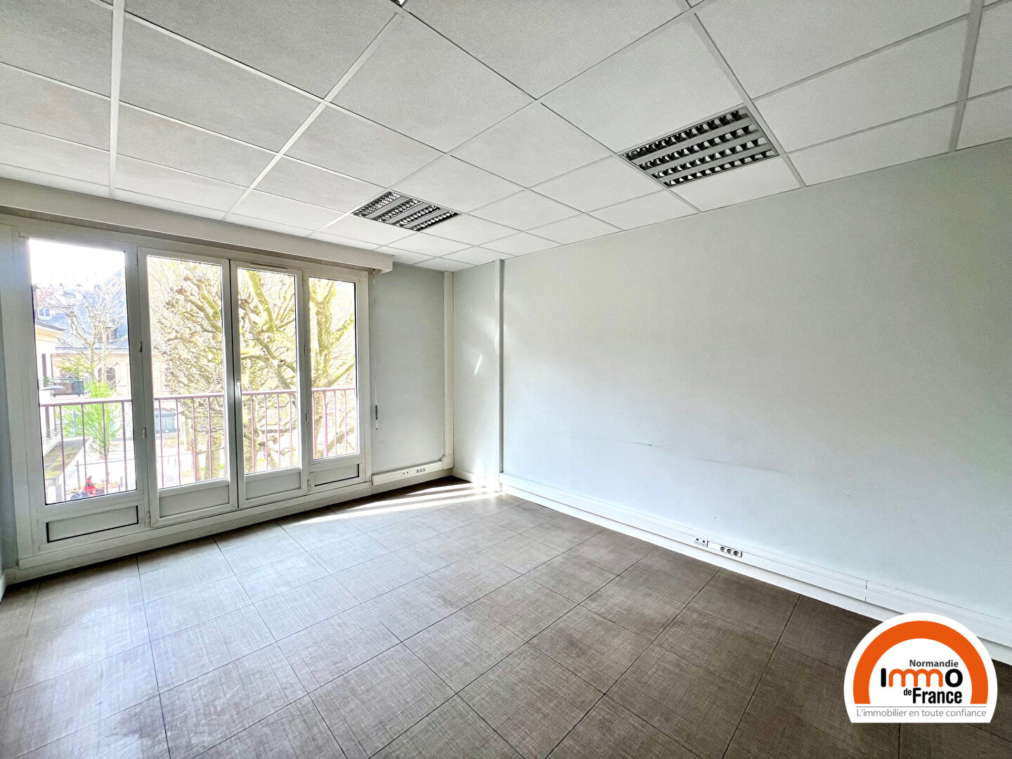 Local commercial 120 m² · à Rouen · 120 m² · 1 515 €/mois