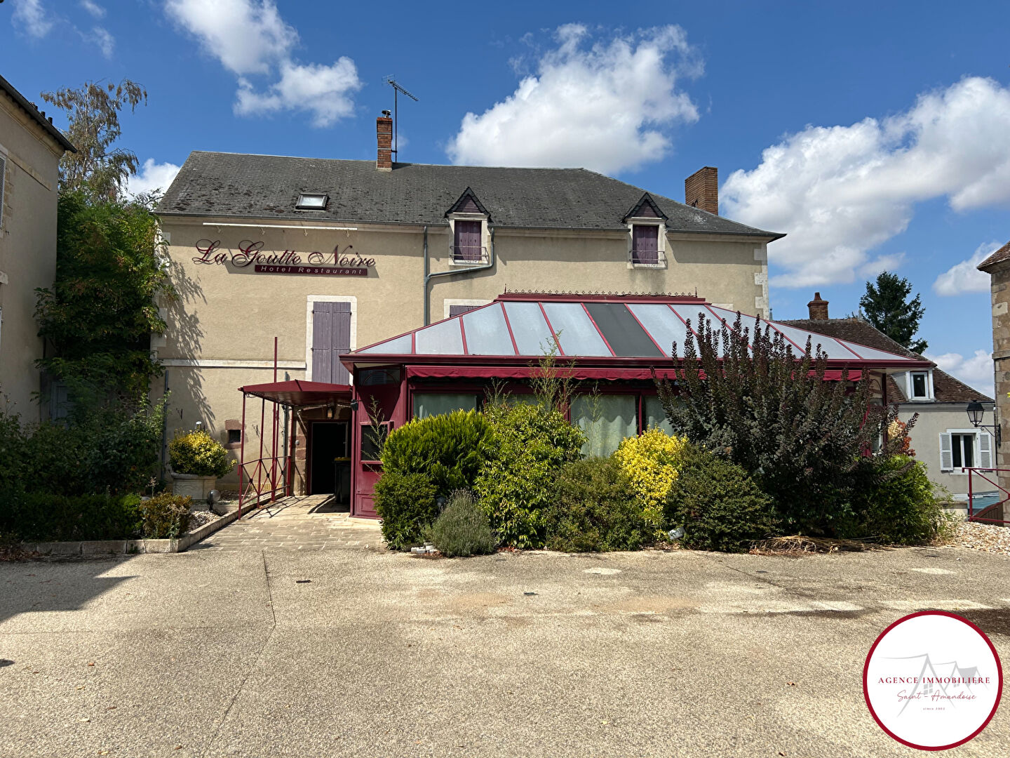 Maison 20 pièces 650 m² · à Châteaumeillant · 650 m² · 339 000 €