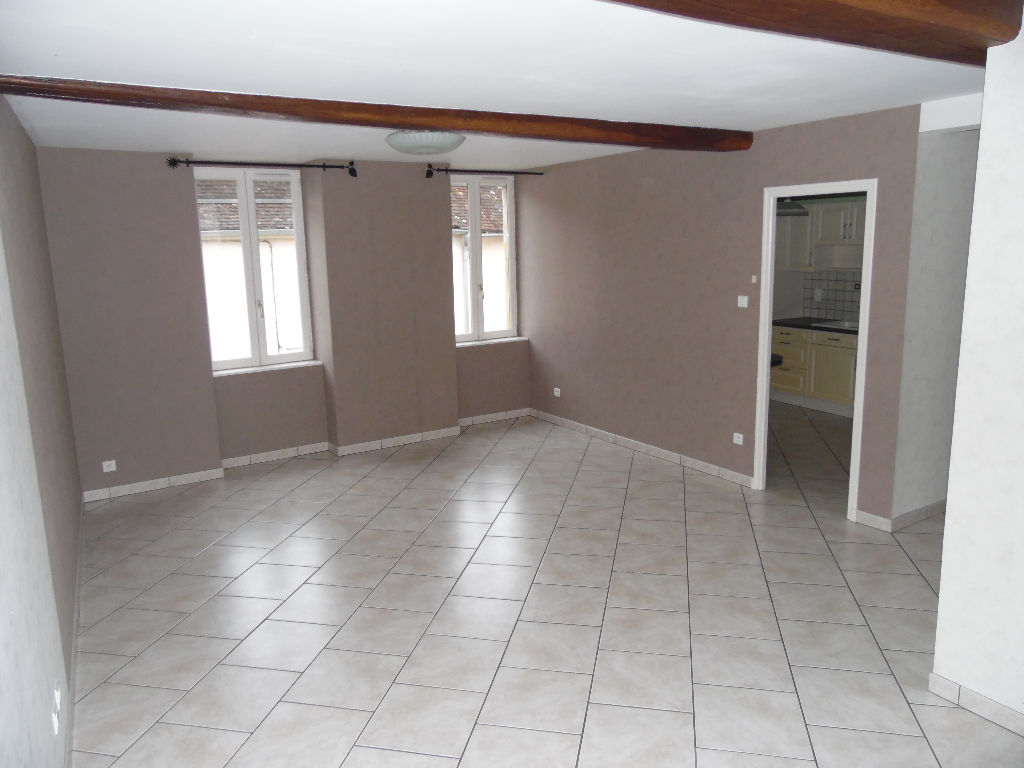 Appartement 4 pièces 79 m² · à Buxy · 79 m² · 710 €/mois
