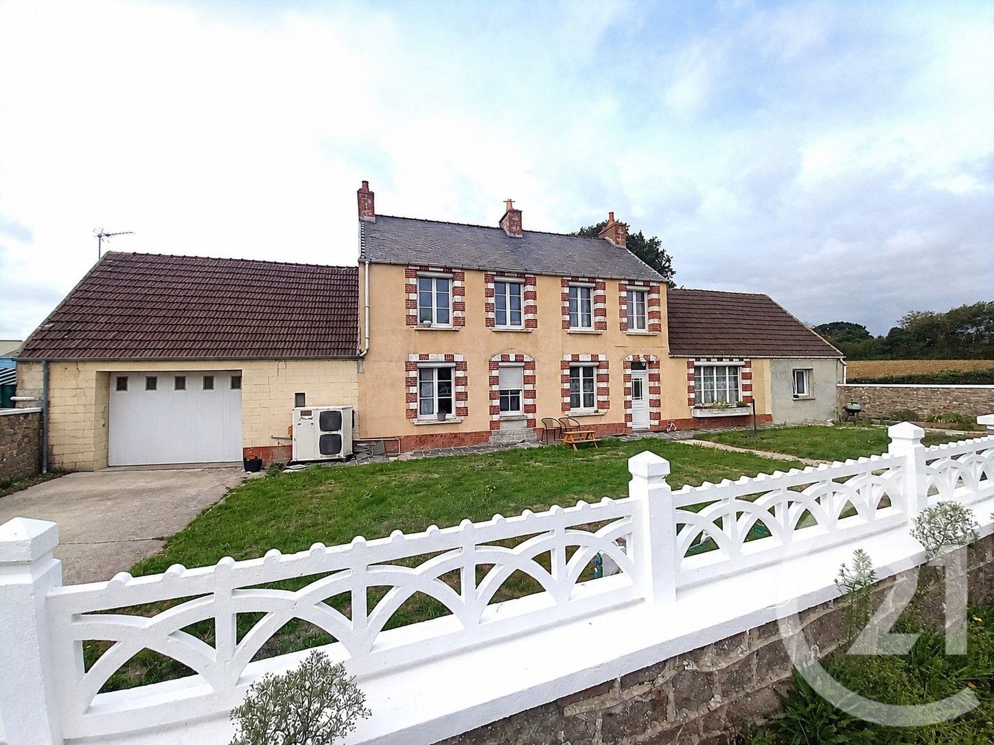Maison 6 pièces 142 m² · à Benoîtville · 142 m² · 235 300 €