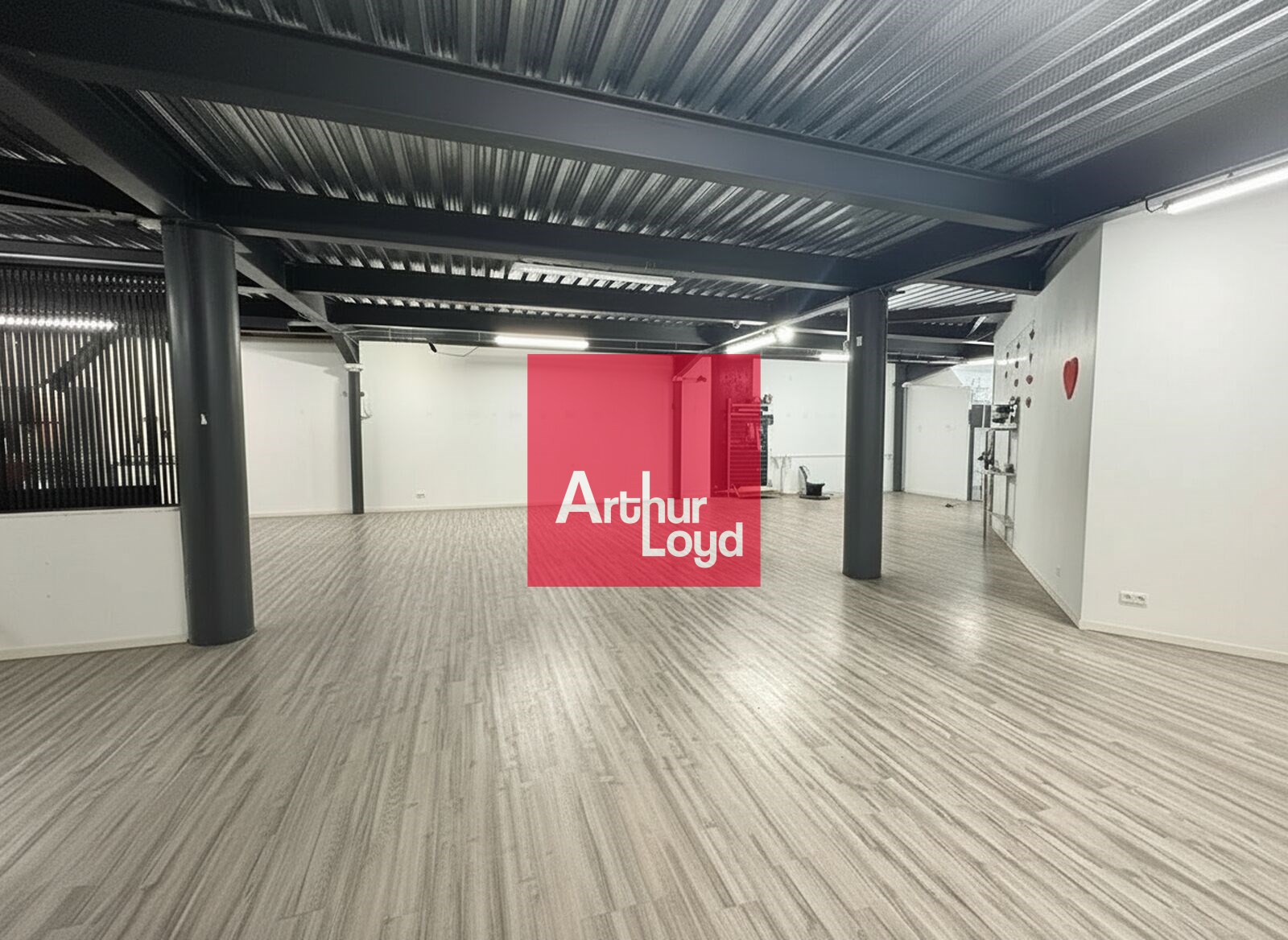 Local commercial 551 m² · à Échirolles · 551 m² · 462 000 €