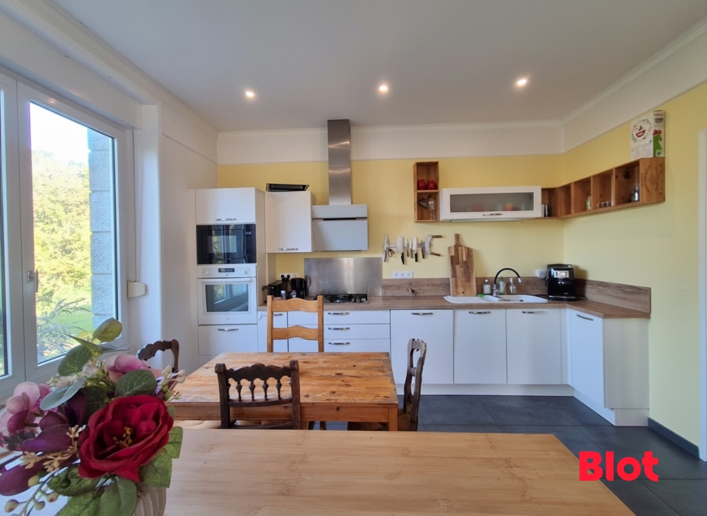 Maison 6 pièces 175 m² · à La Vicomté-sur-Rance · 175 m² · 596 400 €