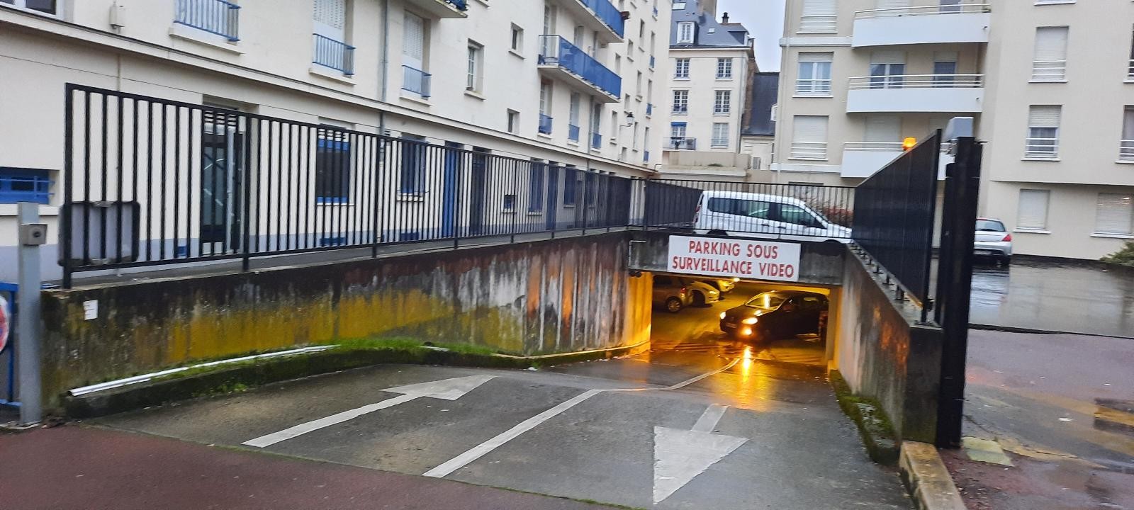 Parking TOURS 37000 · 94 €/mois