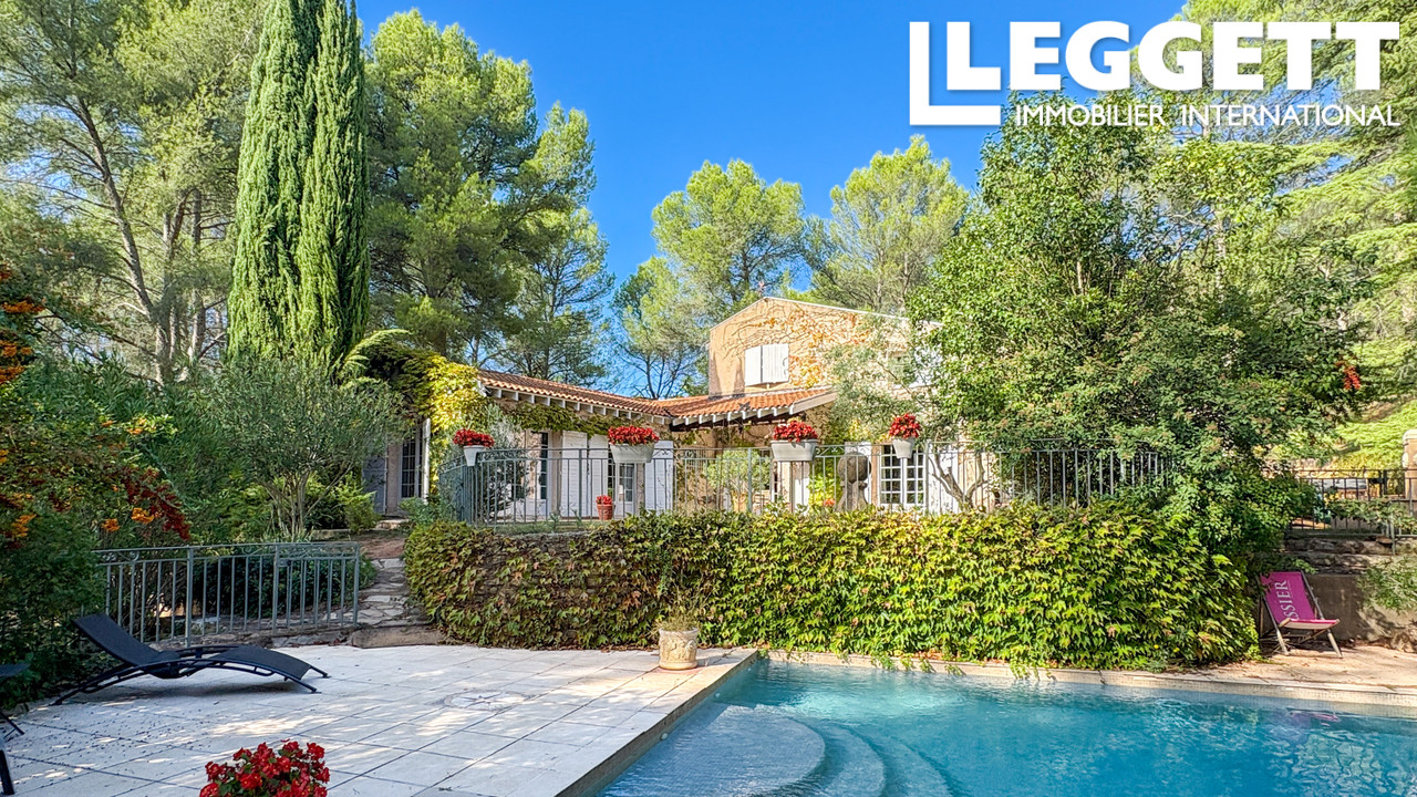 Maison 8 pièces 250 m² · à Châteauneuf-le-Rouge · 250 m² · 1 290 000 €