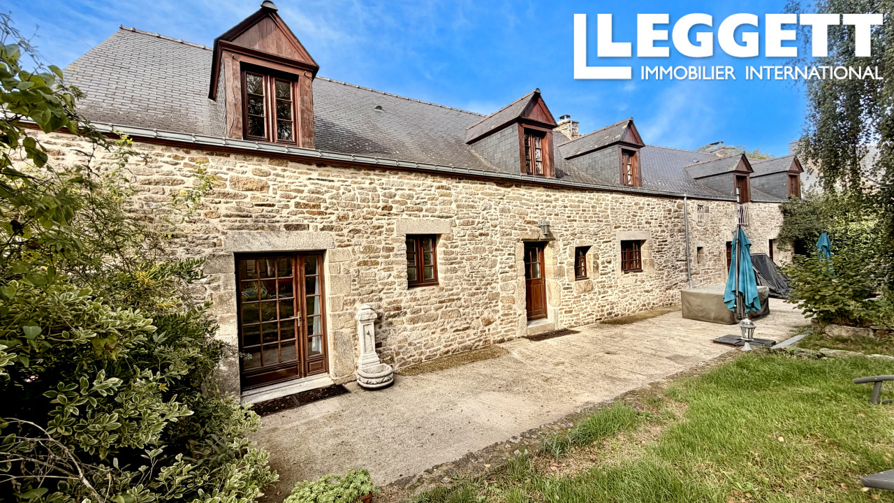 Maison 8 pièces 195 m² · à Val d'Oust · 195 m² · 346 500 €
