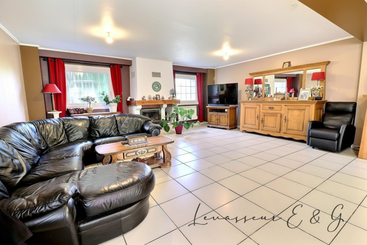 Maison 6 pièces 121 m² · à Heilles · 121 m² · 243 000 €