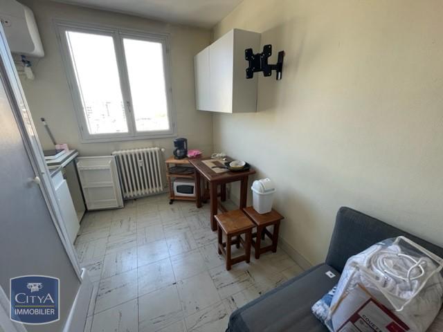 Appartement 1 pièce 9 m² · à Angers · 9 m² · 300 €/mois