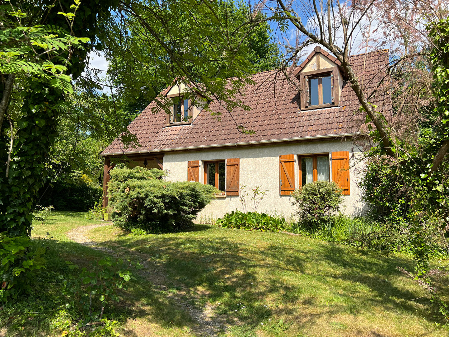 Maison 5 pièces 118 m² · à Sainte-Mesme · 118 m² · 322 000 €
