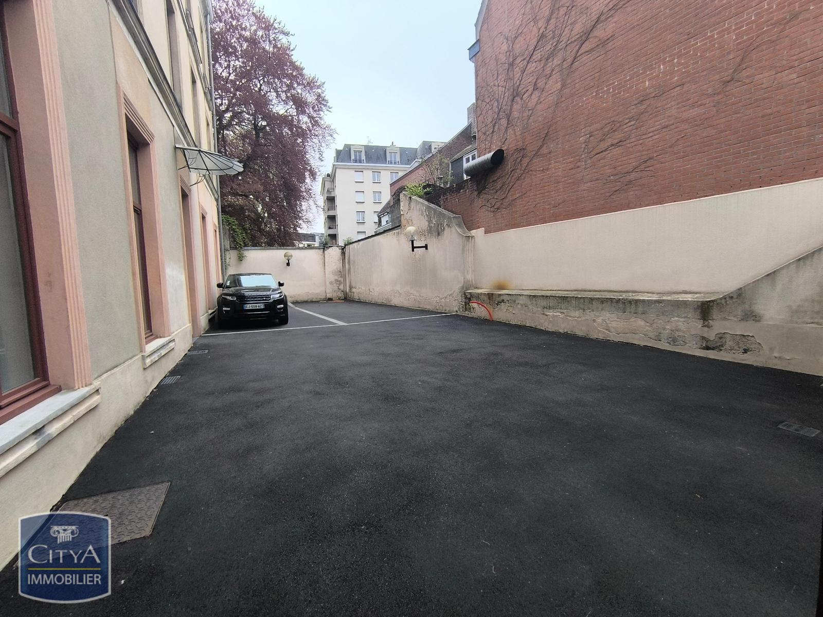 Parking LILLE 59000 · 127 €/mois