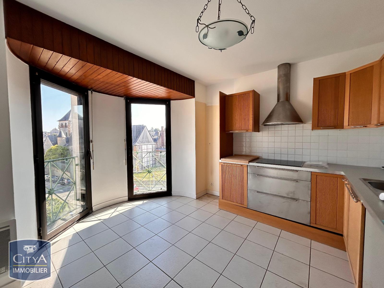 Appartement 4 pièces 107 m² · à Laval · 107 m² · 895 €/mois