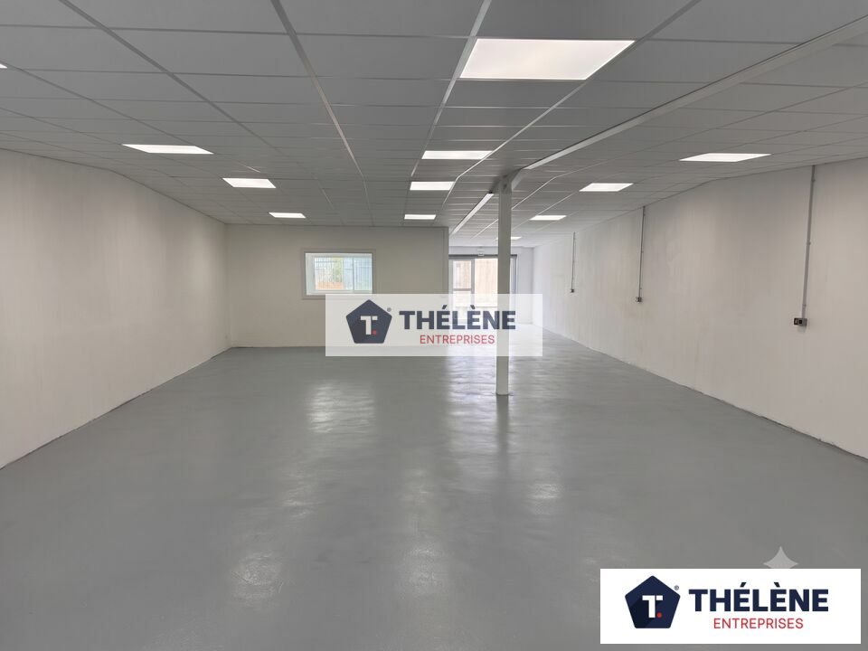 Local commercial 200 m² · à Saint-Jean-de-Védas · 200 m² · 1 727 €/mois