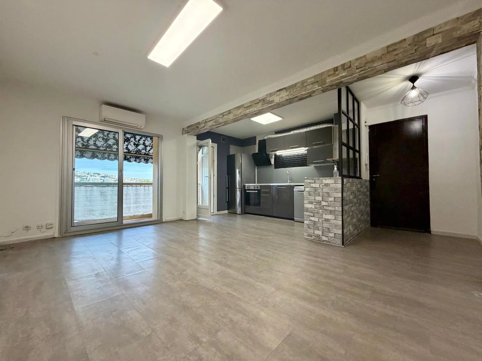 Appartement à Saint-Laurent-du-Var