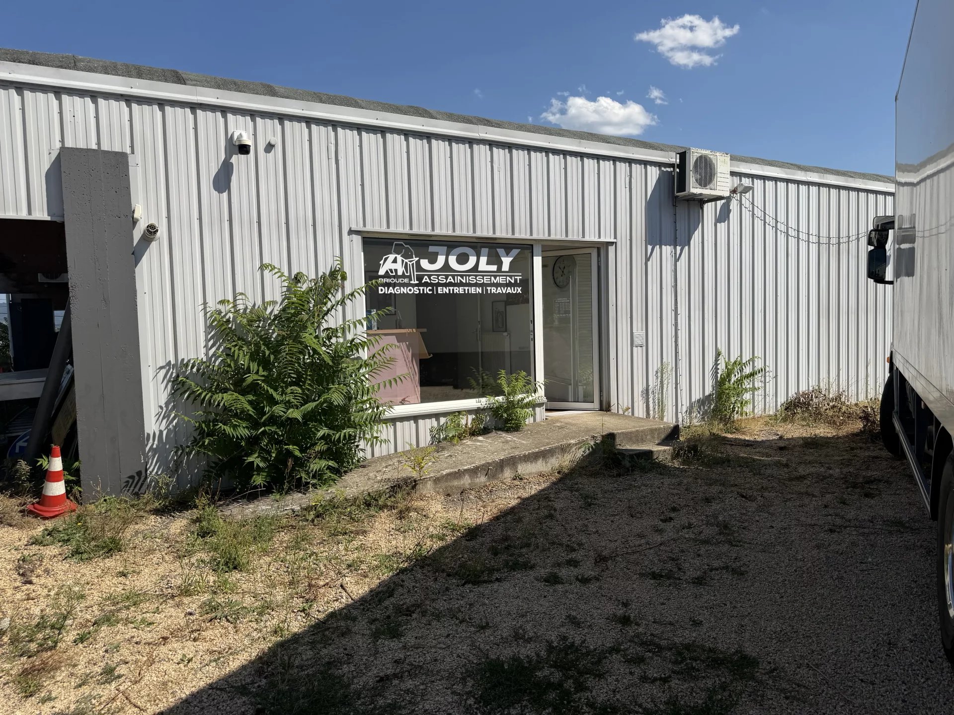 Local commercial 6 pièces 57 m² · à Brioude · 57 m² · 1 250 €/mois