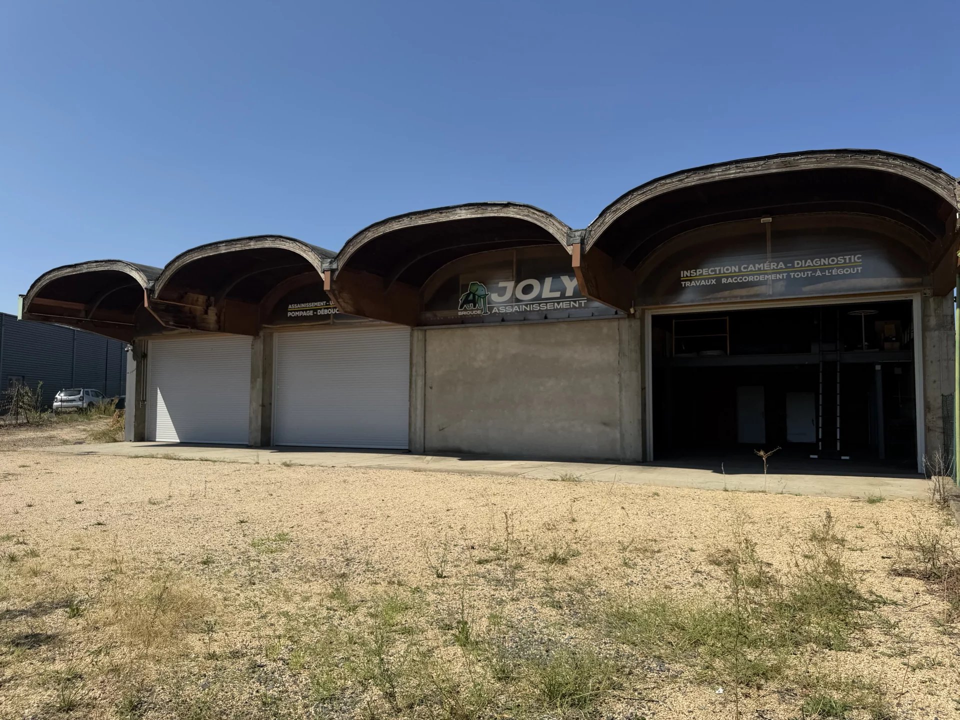 Local commercial 280 m² · à Brioude · 280 m² · 2 450 €/mois