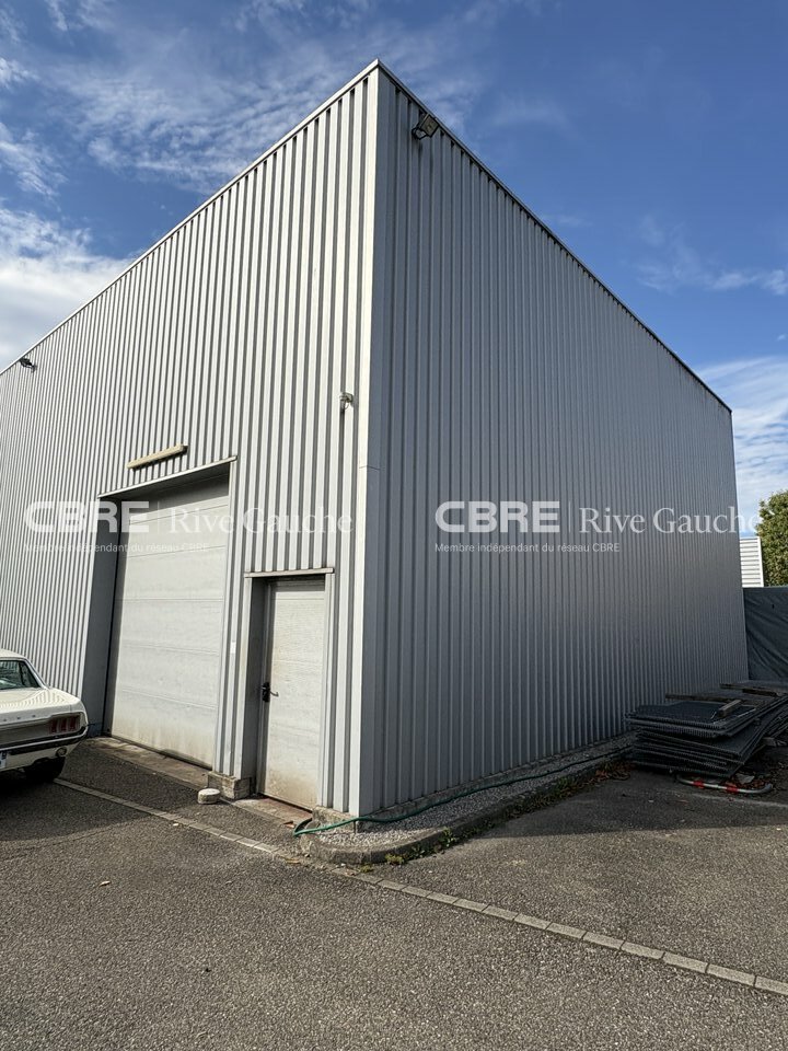 Local commercial 250 m² · à Souffelweyersheim · 250 m² · 1 400 €/mois