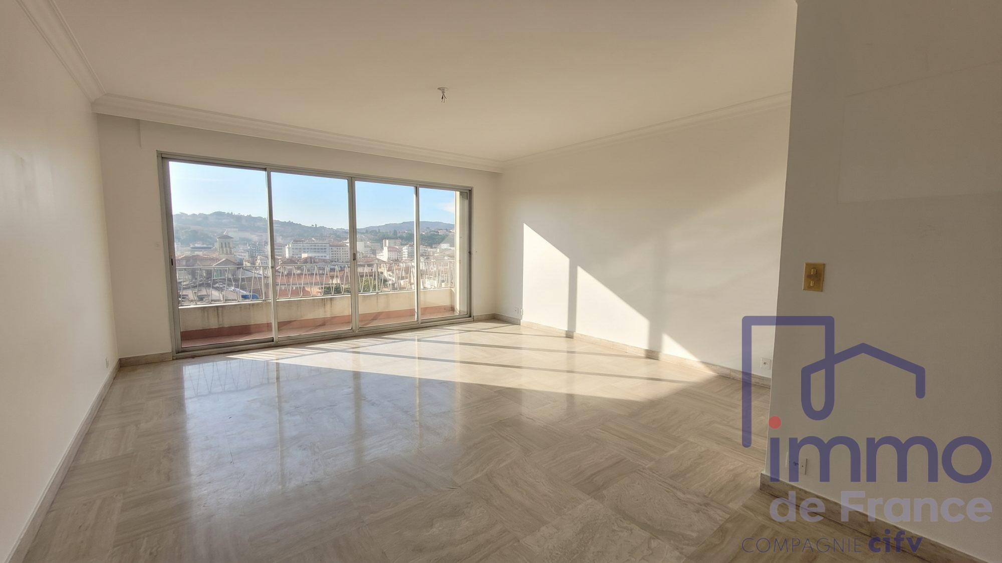 Appartement 4 pièces 97 m² · à Saint-Étienne · 97 m² · 139 000 €