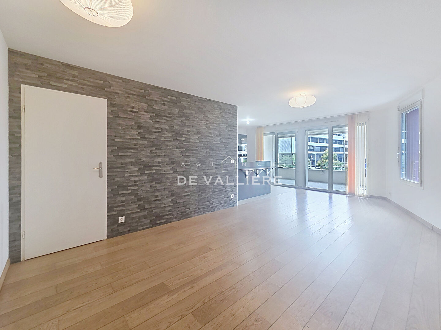 Appartement 3 pièces 66m² NANTERRE 92000 photo 2
