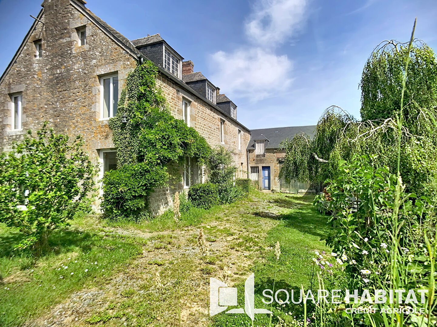 Maison 13 pièces 231 m² · à Sainte-Honorine-la-Chardonne · 231 m² · 329 000 €
