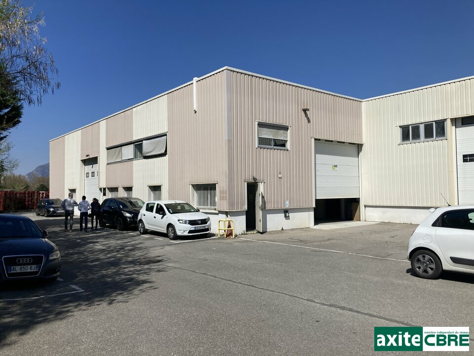 Local commercial 806 m² · à Eybens · 806 m² · 5 013 €/mois