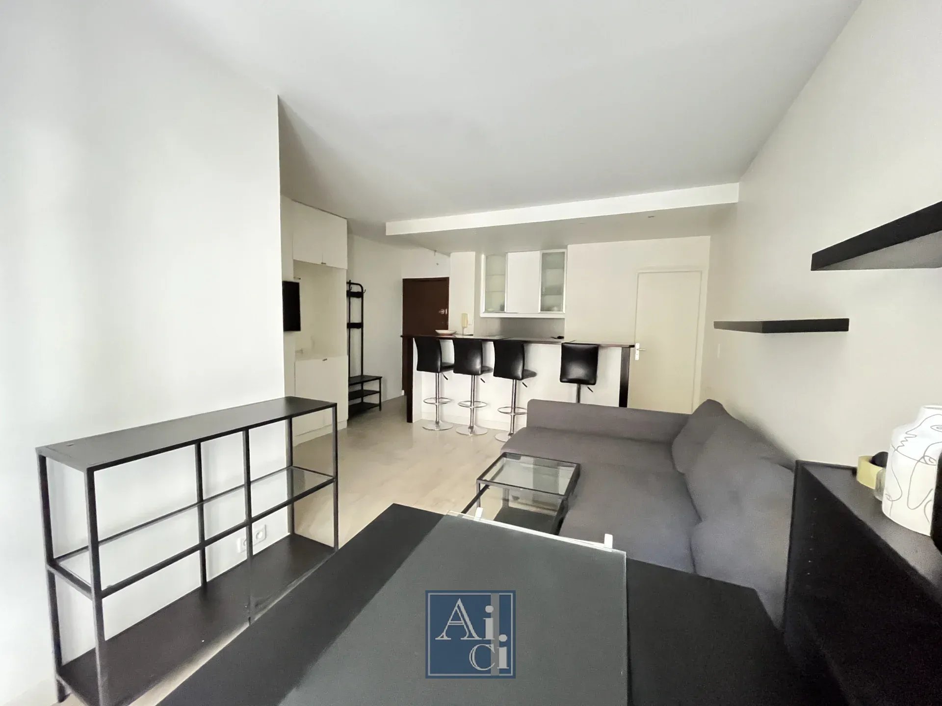 Appartement 1 pièce 32m² PARIS 16 75116 photo 3