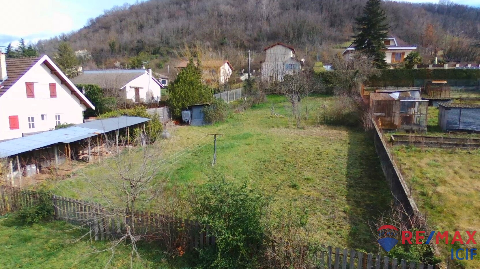 Terrain 837 m² · à Saint-Savin · 837 m² · 135 000 €