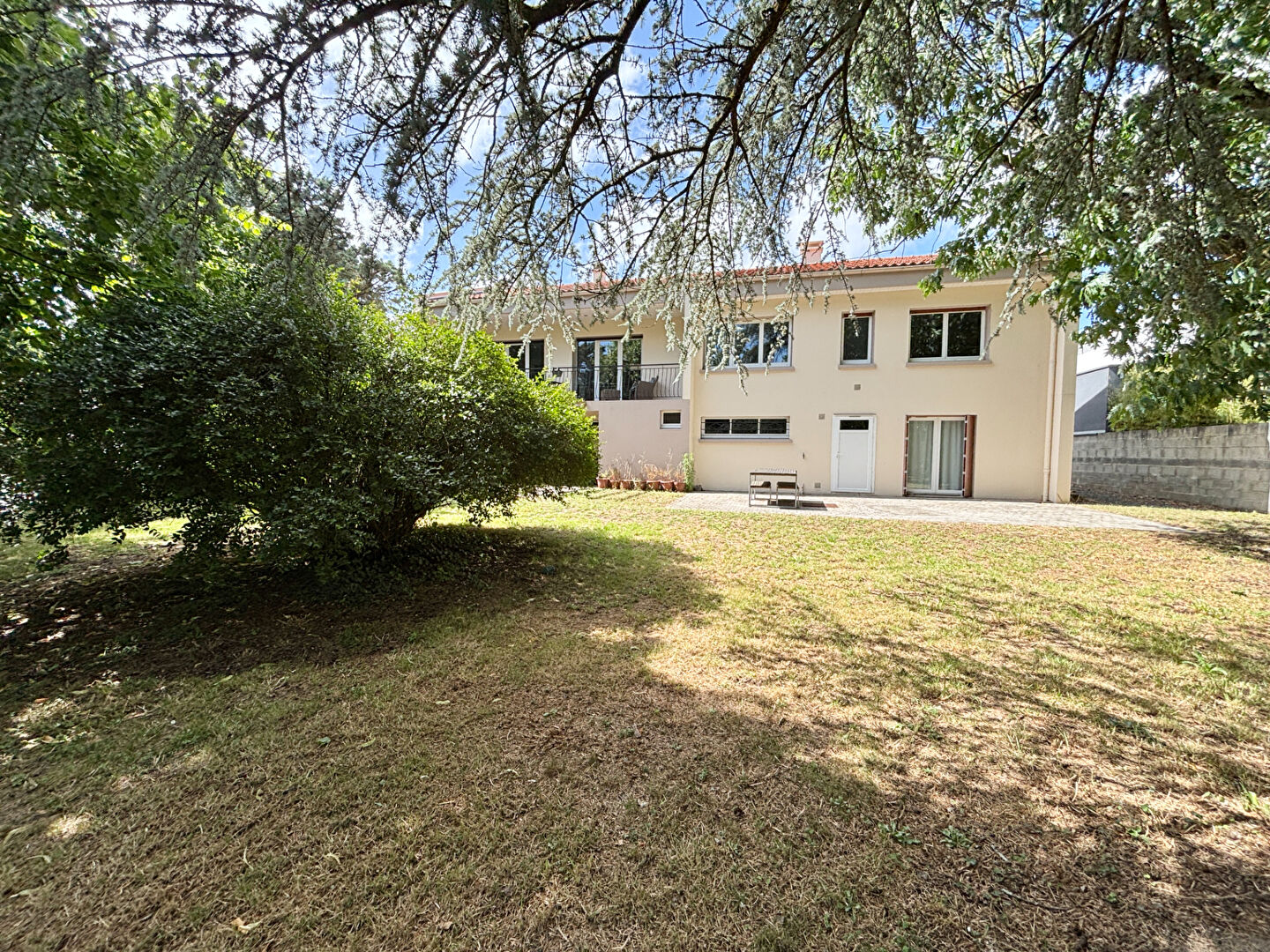 Maison 8 pièces 223 m² · au Bignon · 223 m² · 395 000 €