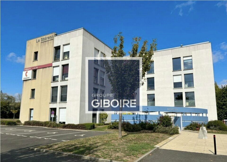 Local commercial 165 m² · au Rheu · 165 m² · 321 000 €