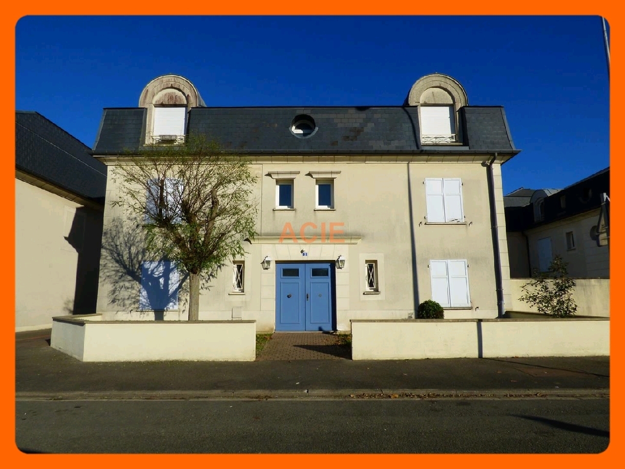 Studio à Louvres