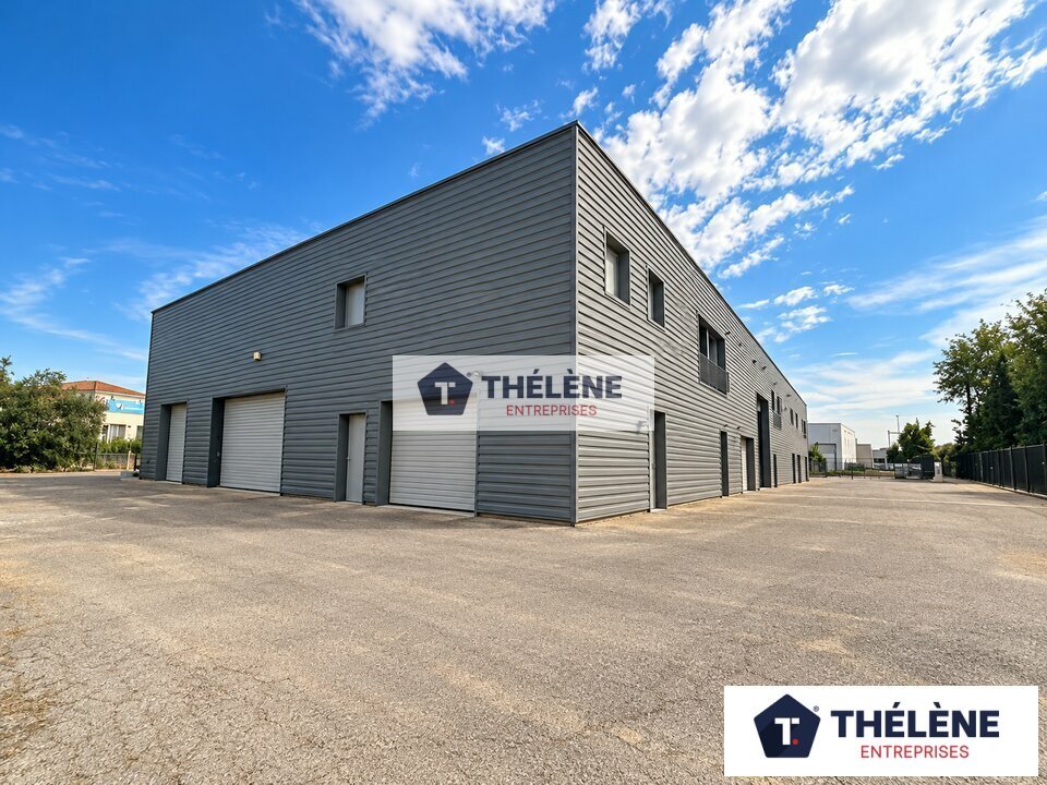 Local commercial 1100 m² · à Lunel · 1 100 m² · 1 680 000 €
