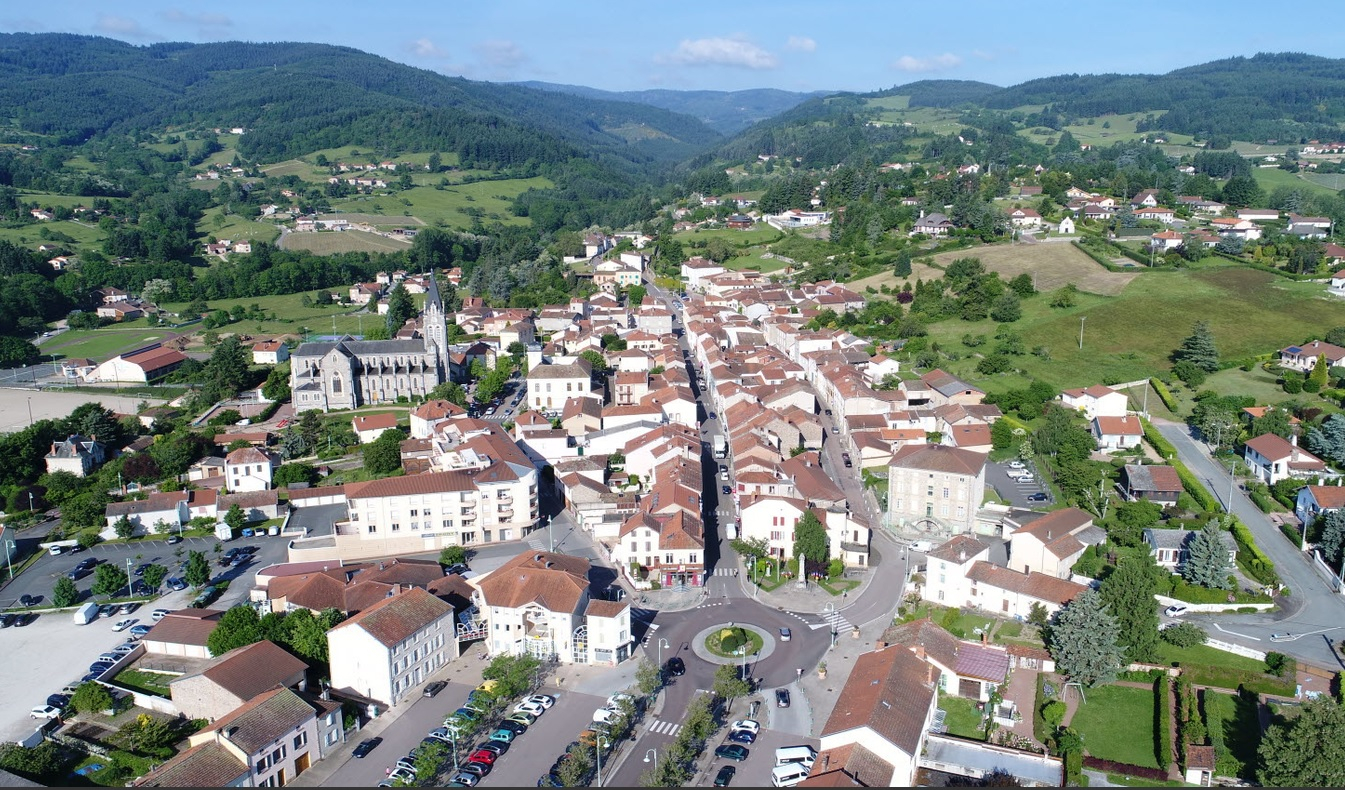Local commercial 161 m² · à Renaison · 161 m² · 129 000 €