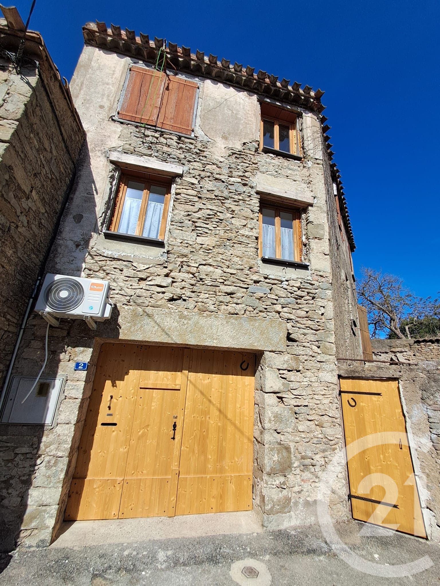 Appartement 6 pièces 101 m² · à Laure-Minervois · 101 m² · 99 000 €