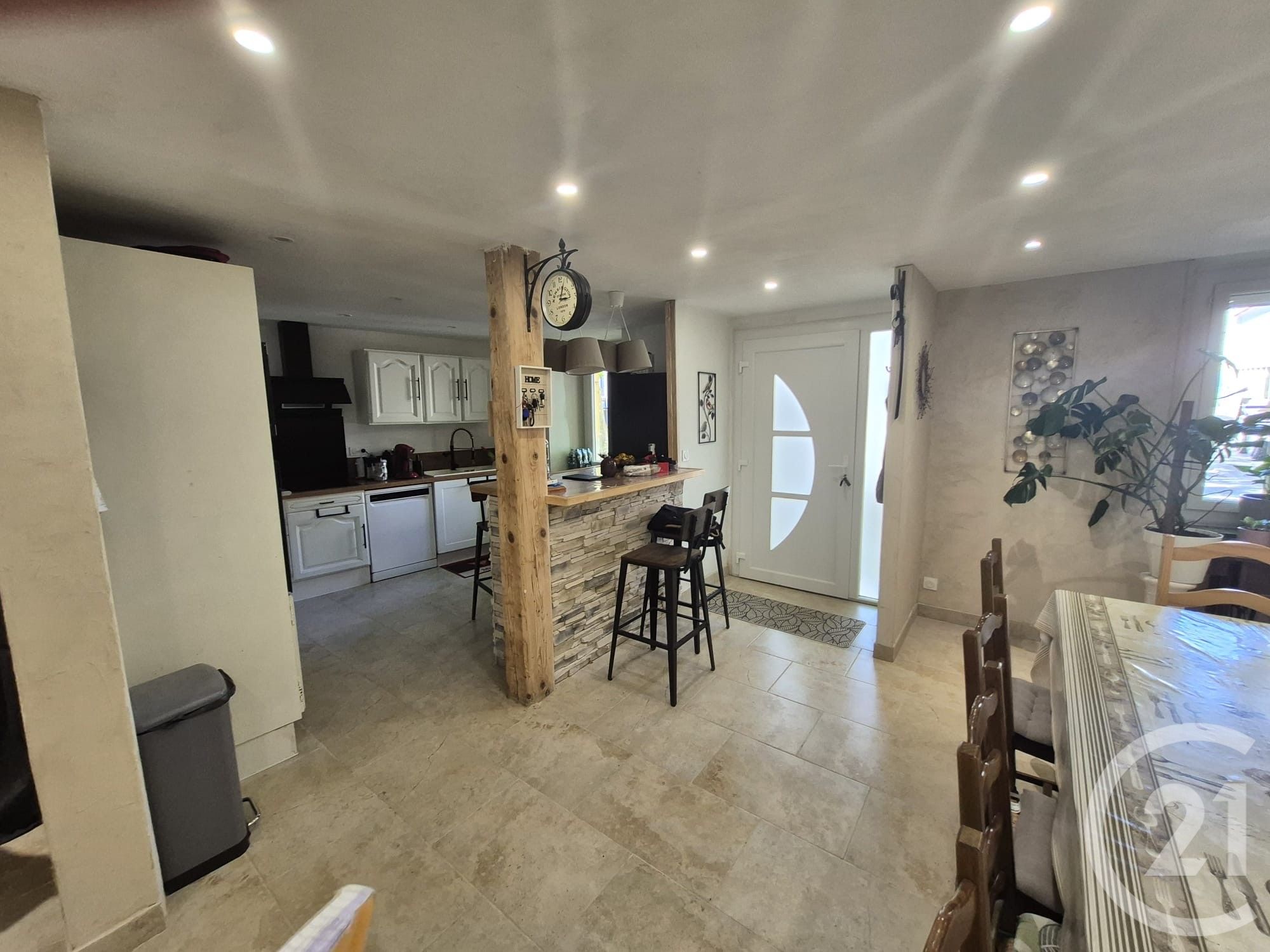 Maison 5 pièces 177 m² · à Villeneuve-Minervois · 177 m² · 153 000 €