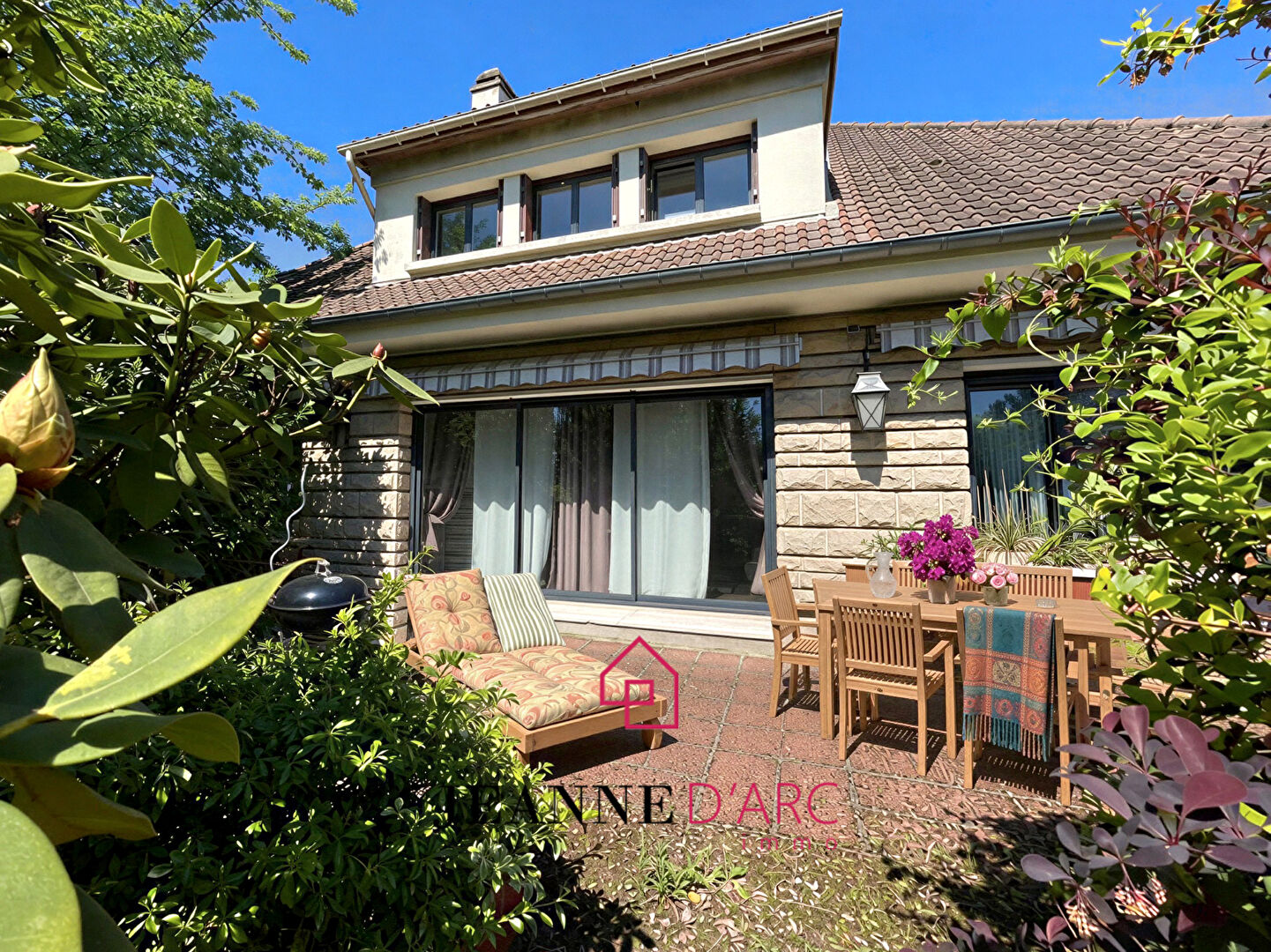 Maison 7 pièces 219 m² · à Bois-Guillaume · 219 m² · 579 000 €