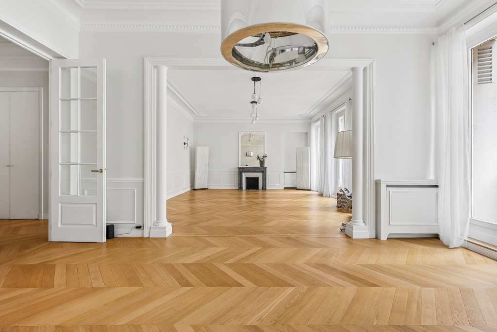 Appartement 5 pièces 149 m² · à Paris 08 · 149 m² · 1 850 000 €