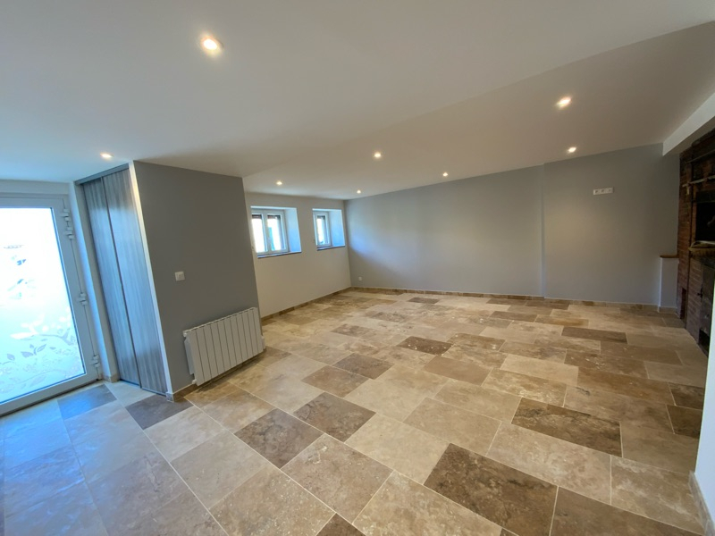 Appartement 2 pièces 60 m² · à Saint-Vallerin · 60 m² · 565 €/mois