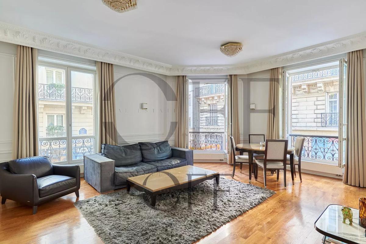 Appartement 4 pièces 110 m² · à Paris 08 · 110 m² · 1 500 000 €